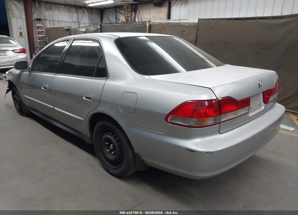 2001 HONDA ACCORD 2.3 LX VIN: JHMCG56421C002640