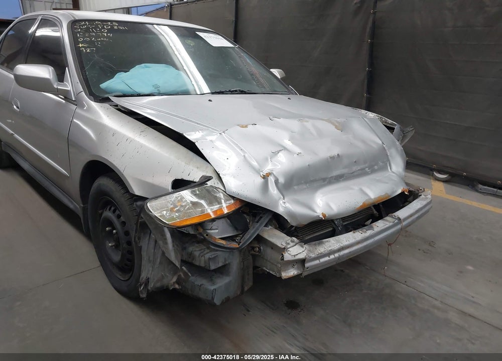 2001 HONDA ACCORD 2.3 LX VIN: JHMCG56421C002640