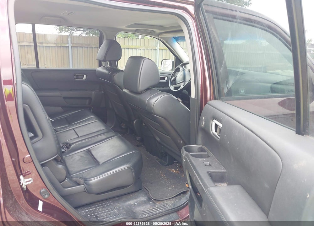 2009 HONDA PILOT VIN: 5FNYF485X9B026385