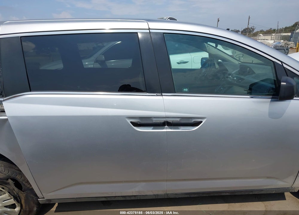 2011 HONDA ODYSSEY LX VIN: 5FNRL5H29BB017031