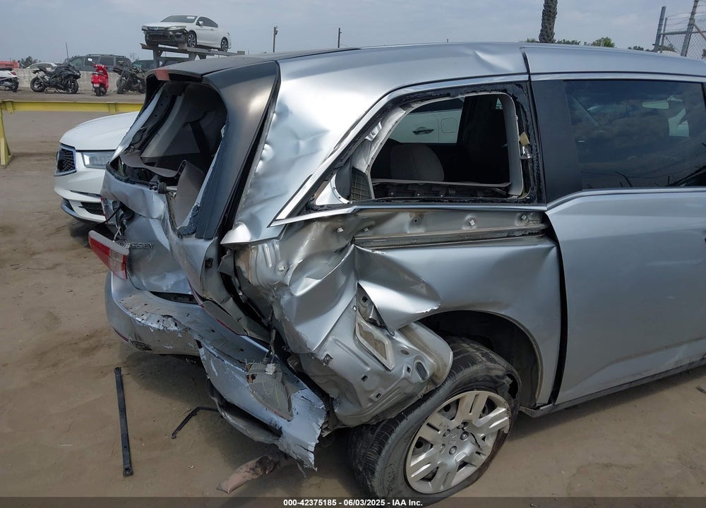 2011 HONDA ODYSSEY LX VIN: 5FNRL5H29BB017031