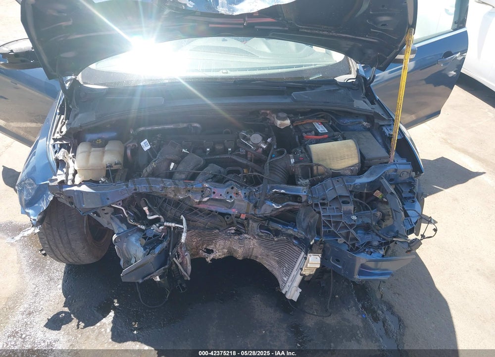 2018 FORD FOCUS TITANIUM VIN: 1FADP3J21JL323767