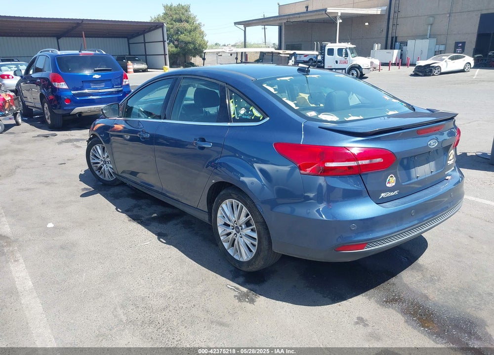 2018 FORD FOCUS TITANIUM VIN: 1FADP3J21JL323767