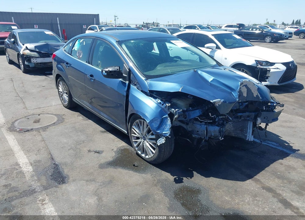2018 FORD FOCUS TITANIUM VIN: 1FADP3J21JL323767
