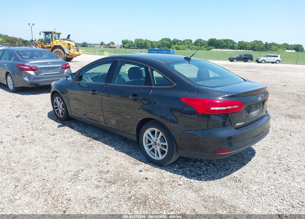 2015 FORD FOCUS SE VIN: 1FADP3F27FL216870