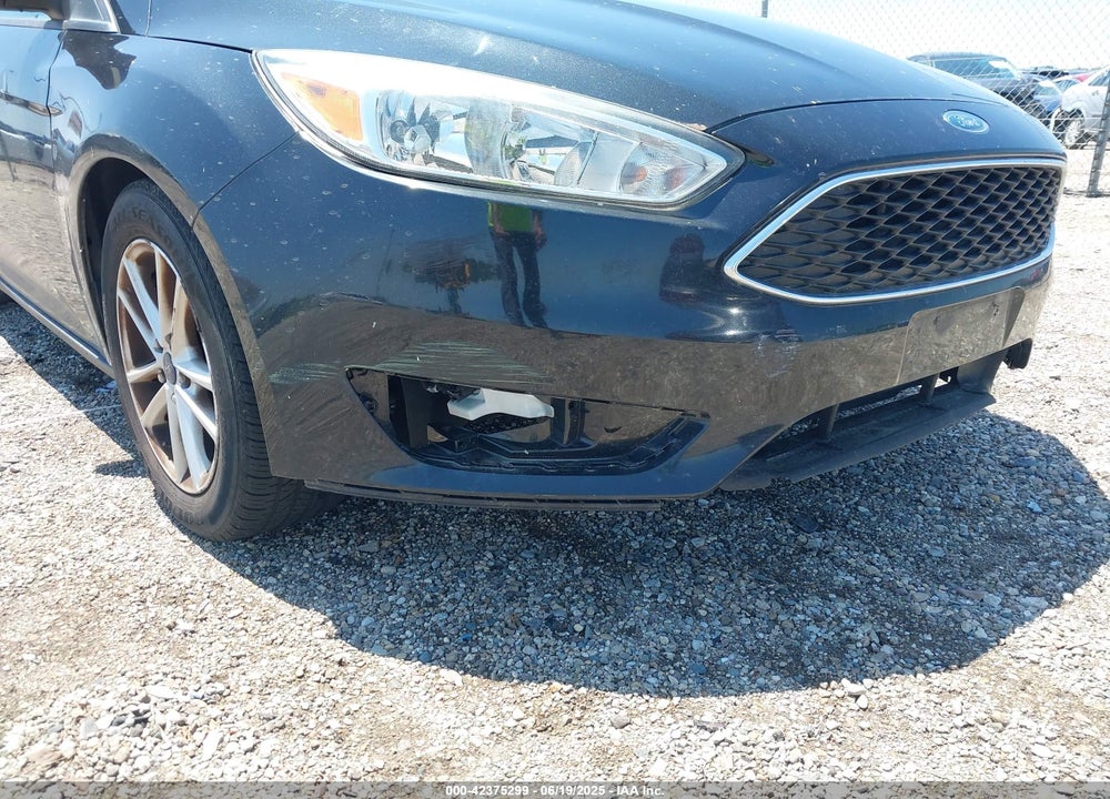2015 FORD FOCUS SE VIN: 1FADP3F27FL216870