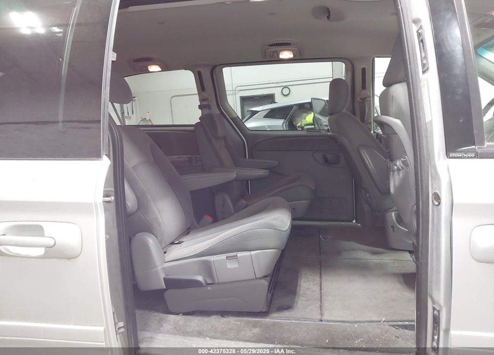 2005 DODGE GRAND CARAVAN SXT VIN: 2D4GP44L35R316403