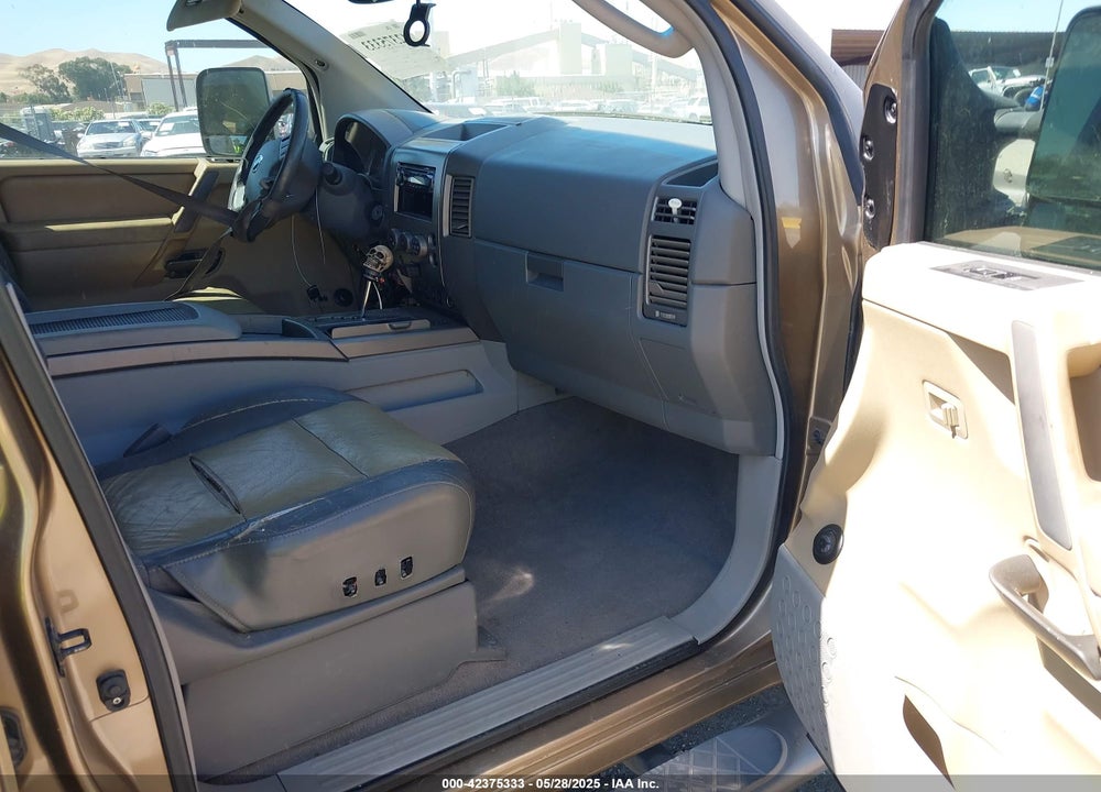 2004 NISSAN TITAN LE VIN: 1N6AA07A54N558271