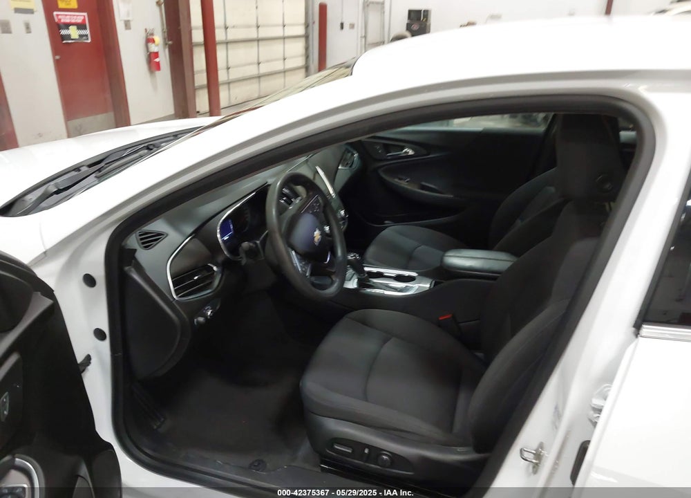 2019 CHEVROLET MALIBU VIN: 1G1ZD5ST3KF215722