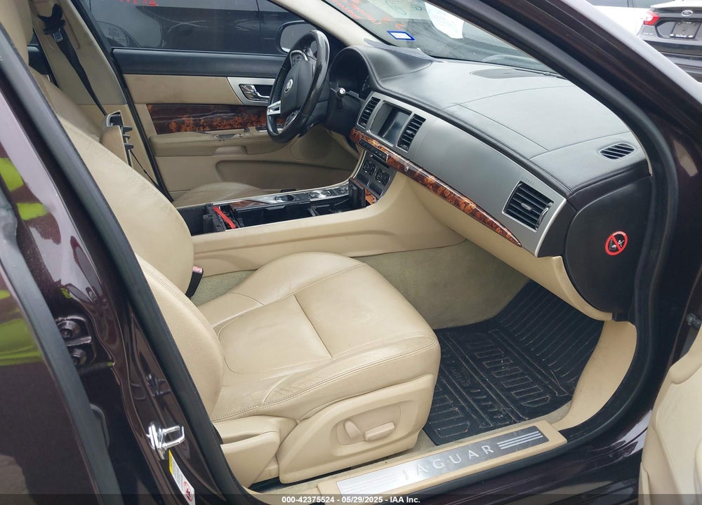 2013 JAGUAR XF VIN: SAJWA0ES4DPS82322
