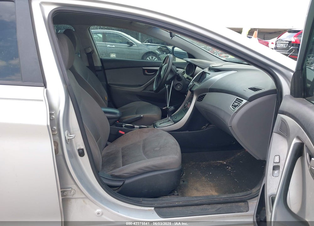 2013 HYUNDAI ELANTRA VIN: 5NPDH4AE0DH387413