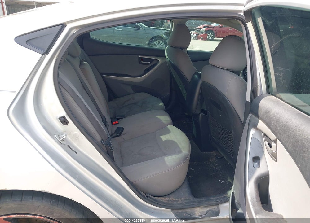 2013 HYUNDAI ELANTRA VIN: 5NPDH4AE0DH387413