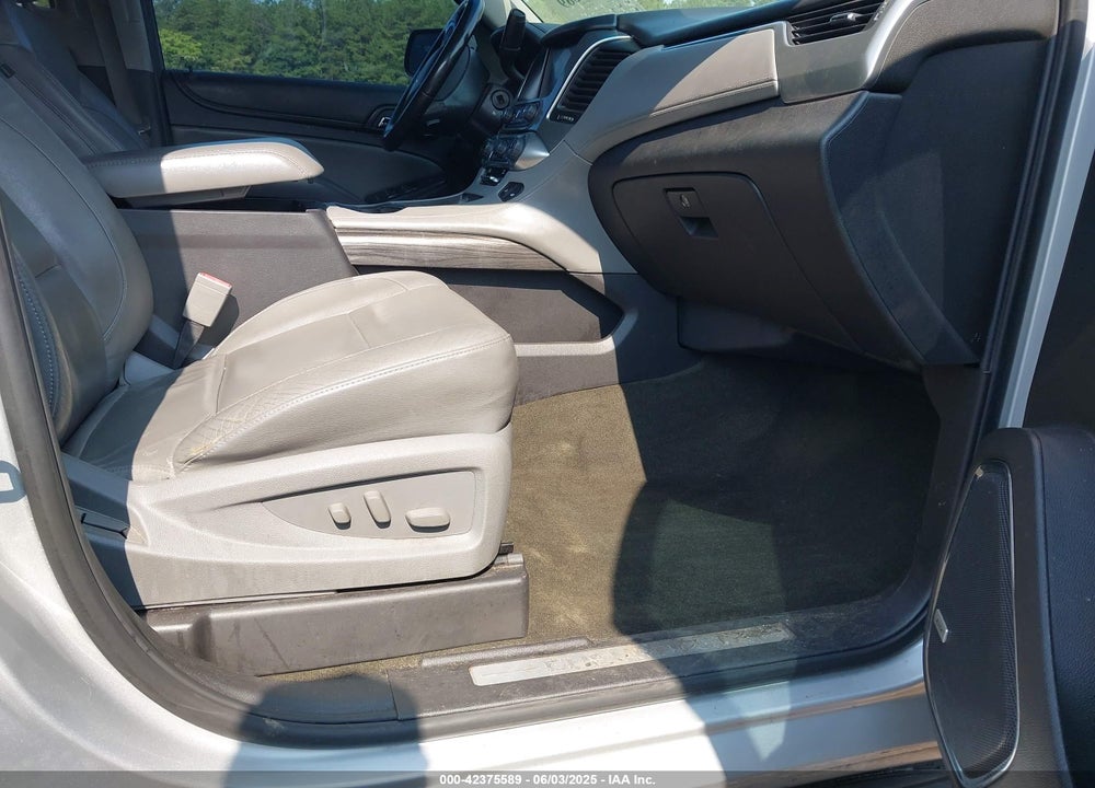 2016 CHEVROLET SUBURBAN LT VIN: 1GNSCHKC8GR138646