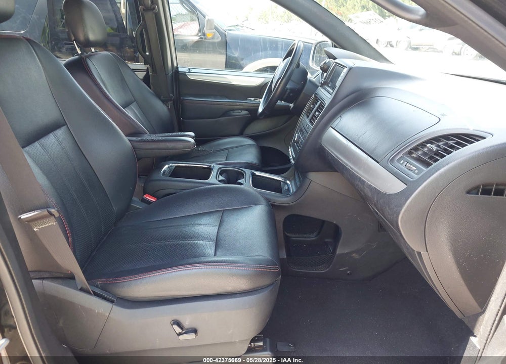 2017 DODGE GRAND CARAVAN GT VIN: 2C4RDGEG5HR566795