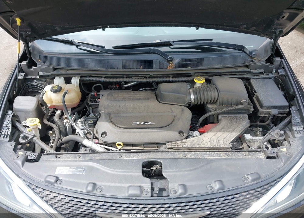 2017 CHRYSLER PACIFICA LIMITED VIN: 2C4RC1GG3HR566162