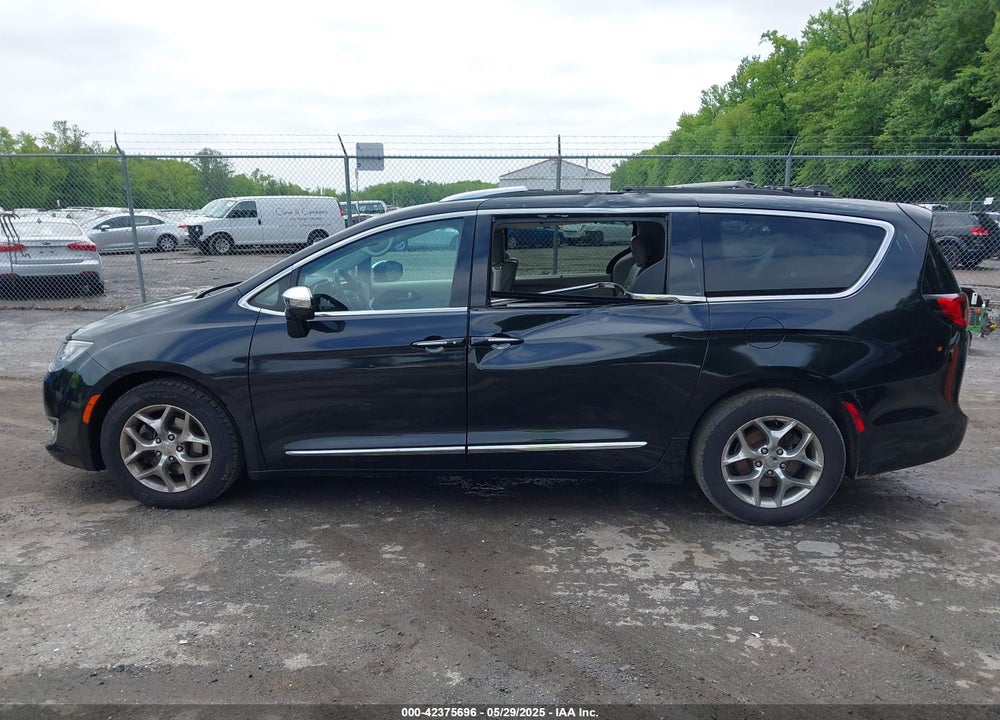 2017 CHRYSLER PACIFICA LIMITED VIN: 2C4RC1GG3HR566162
