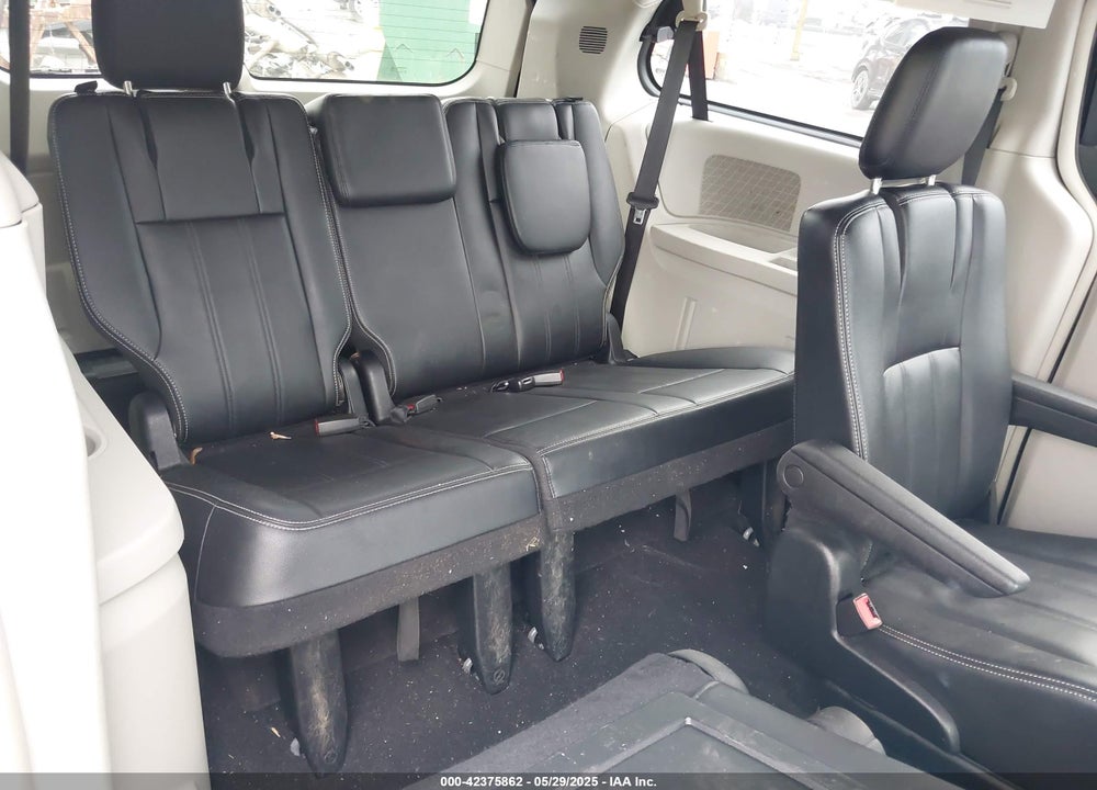 2014 CHRYSLER TOWN & COUNTRY VIN: 2C4RC1BG3ER317203