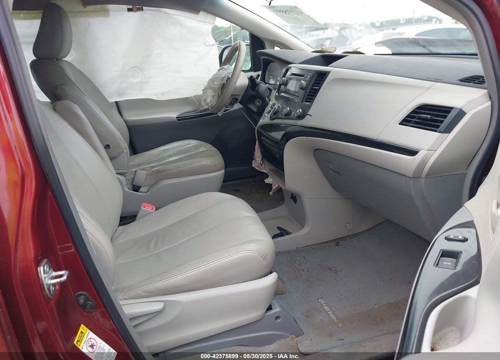 2011 TOYOTA SIENNA BASE V6 VIN: 5TDZK3DC5BS158065