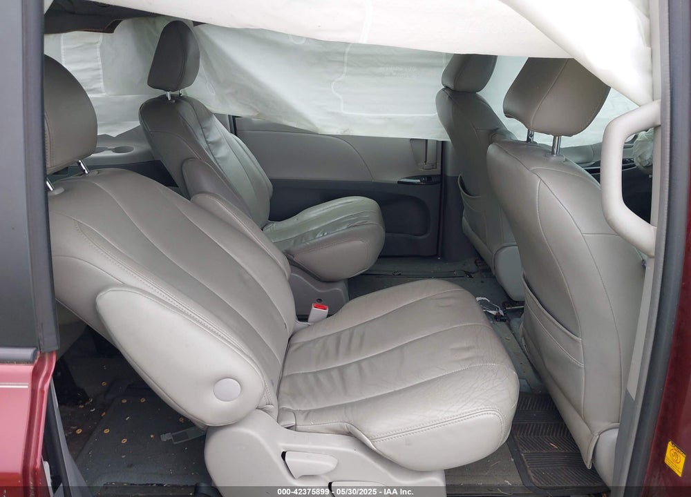 2011 TOYOTA SIENNA BASE V6 VIN: 5TDZK3DC5BS158065