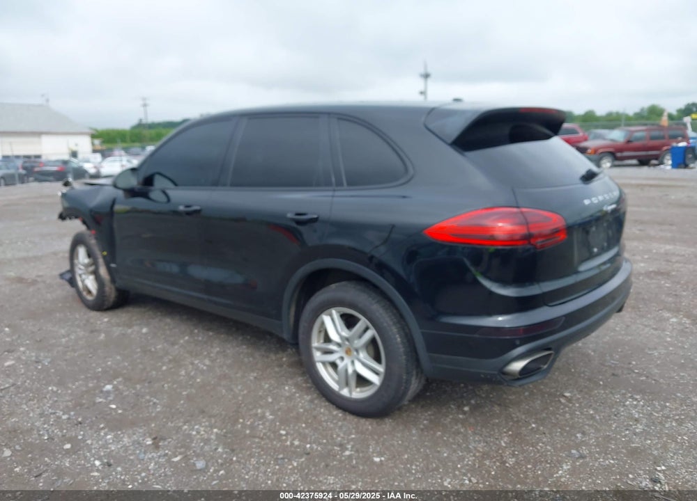 2016 PORSCHE CAYENNE VIN: WP1AA2A28GLA10621