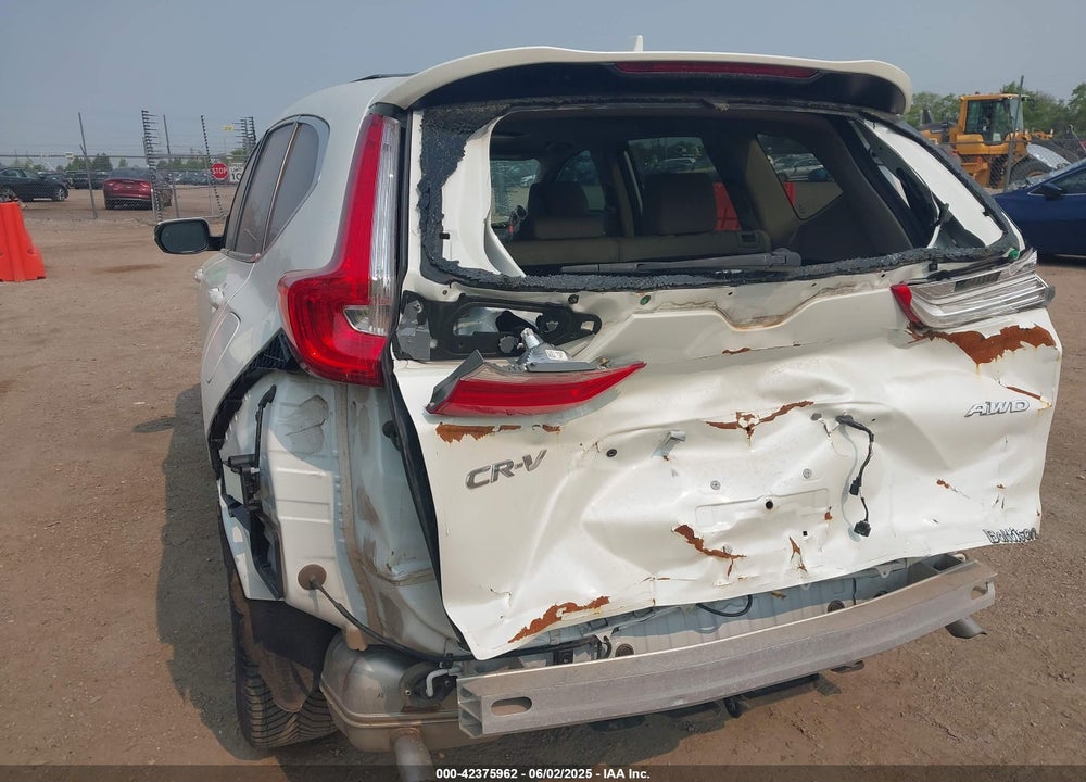 2018 HONDA CR-V VIN: 2HKRW2H81JH616208