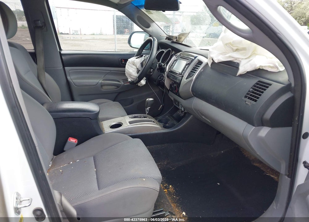 2014 TOYOTA TACOMA VIN: 5TFLU4EN0EX098068