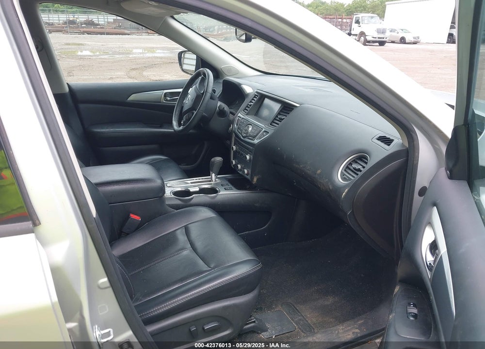 2017 NISSAN PATHFINDER VIN: 5N1DR2MN3HC620095