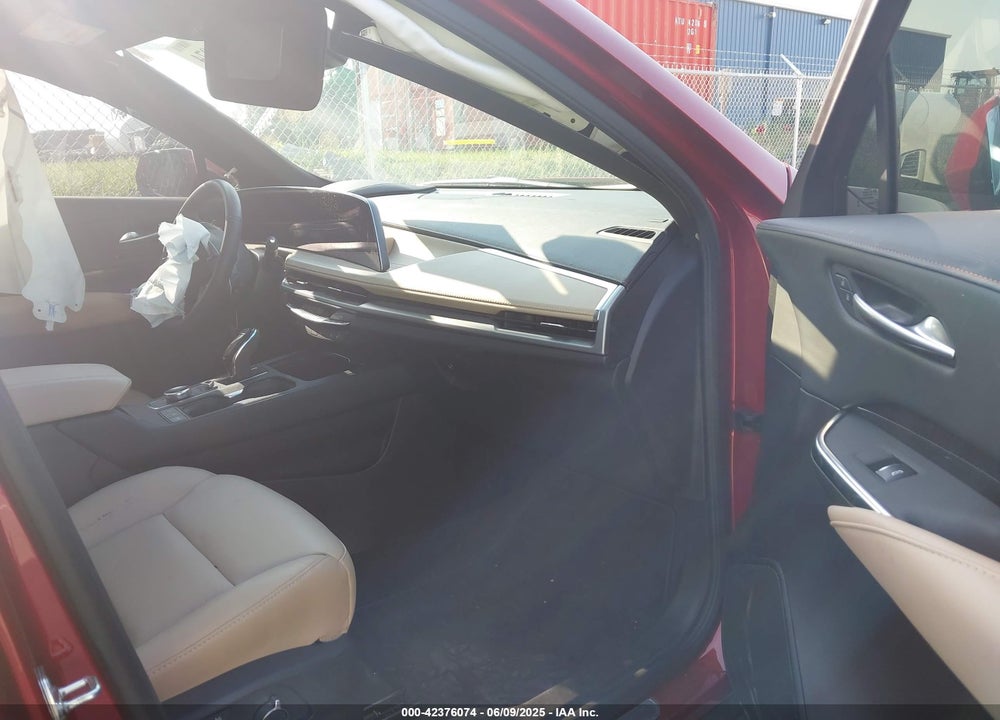 2025 CADILLAC XT4 AWD PREMIUM LUXURY VIN: 1GYFZDR42SF118428