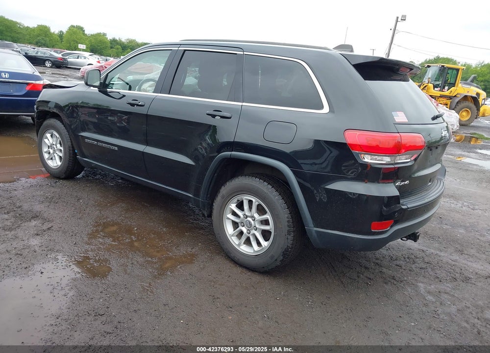 2018 JEEP GRAND CHEROKEE VIN: 1C4RJFAG1JC422037