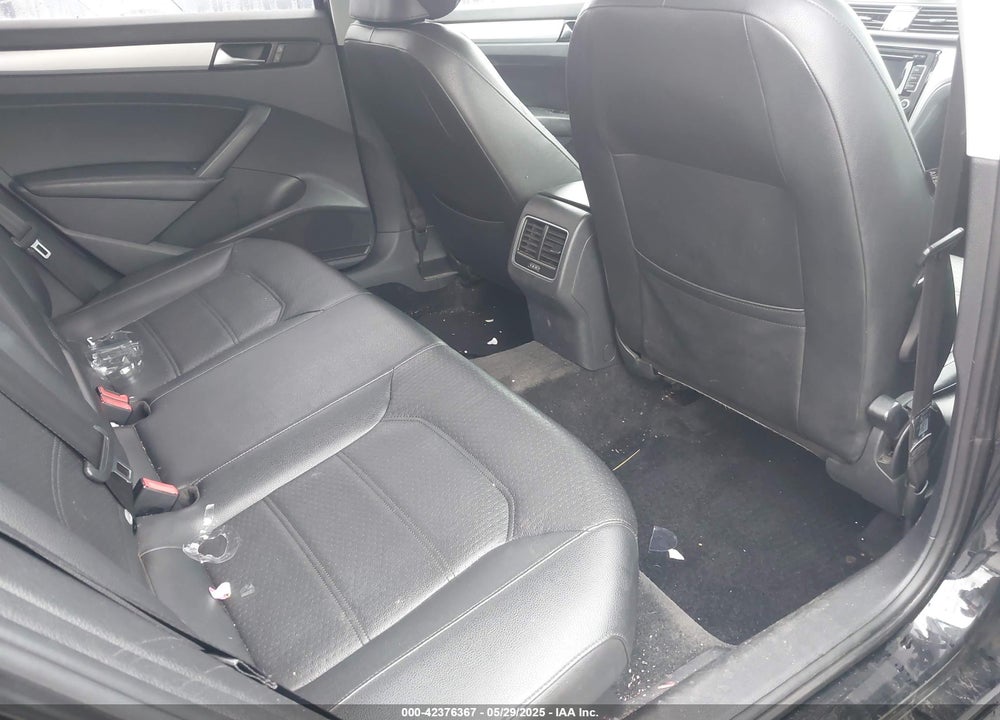 2013 VOLKSWAGEN PASSAT VIN: 1VWBP7A35DC084825
