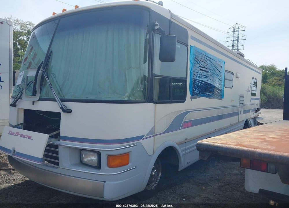 1994 CHEVROLET P30 VIN: 1GBKP37N3R3300249