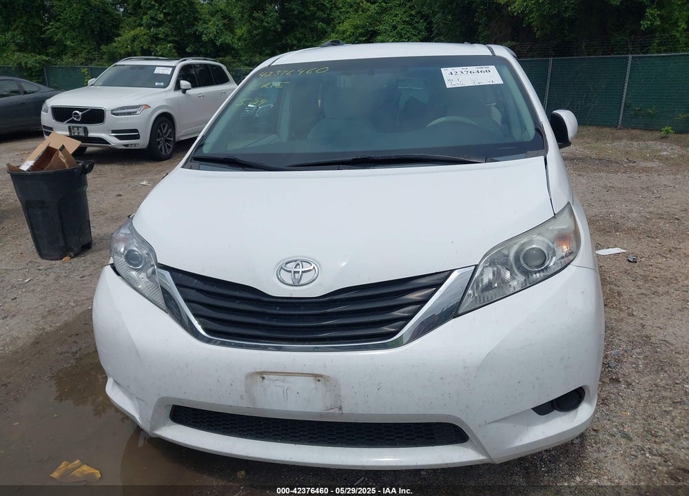 2011 TOYOTA SIENNA VIN: 5TDKK3DC5BS031348