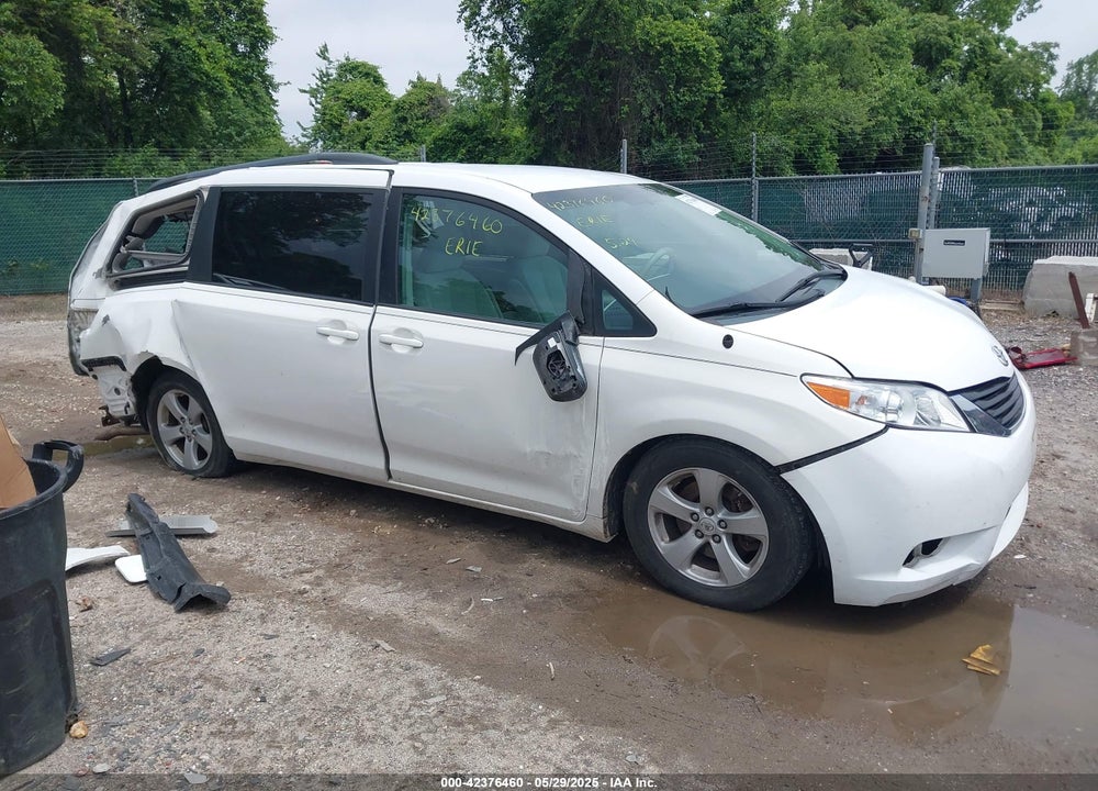 2011 TOYOTA SIENNA VIN: 5TDKK3DC5BS031348