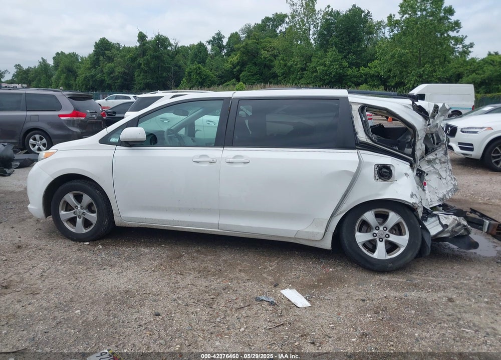 2011 TOYOTA SIENNA VIN: 5TDKK3DC5BS031348