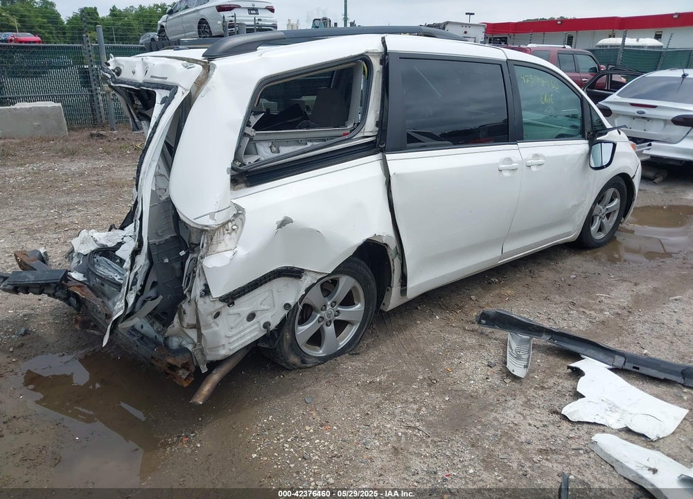 2011 TOYOTA SIENNA VIN: 5TDKK3DC5BS031348