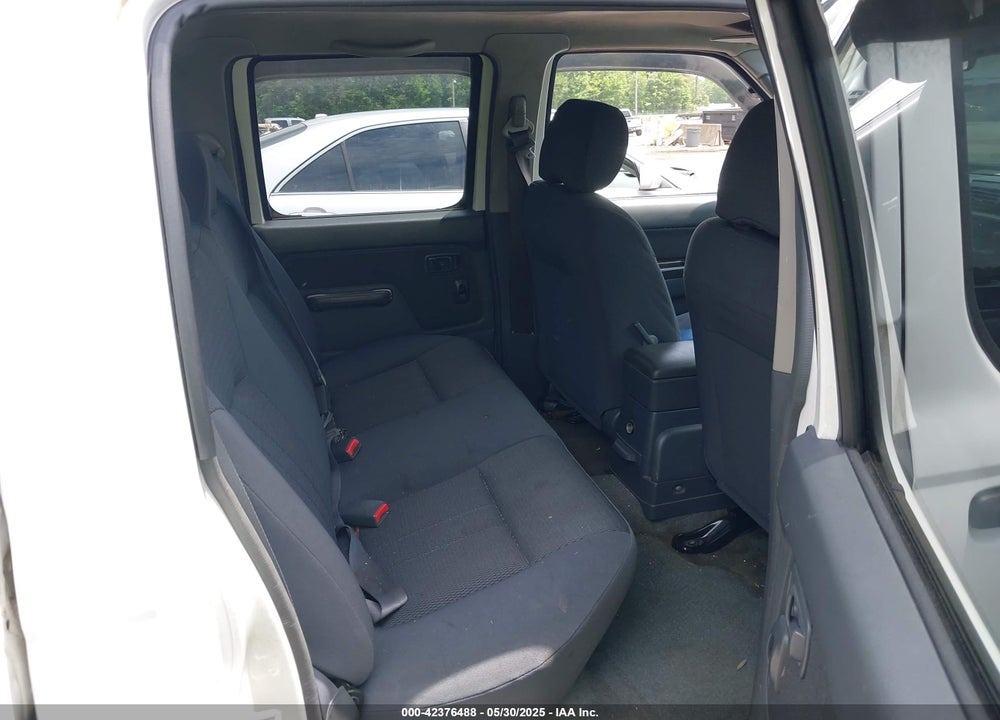 2004 NISSAN FRONTIER XE-V6 VIN: 1N6ED29X24C448585