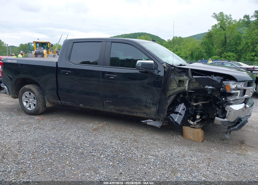 2022 CHEVROLET SILVERADO 1500 LTD 4WD SHORT BED LT VIN: 3GCUYDED8NG165794