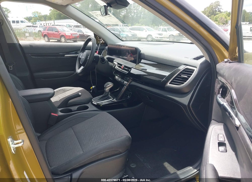 2024 KIA SELTOS VIN: KNDEU2AA2R7553721