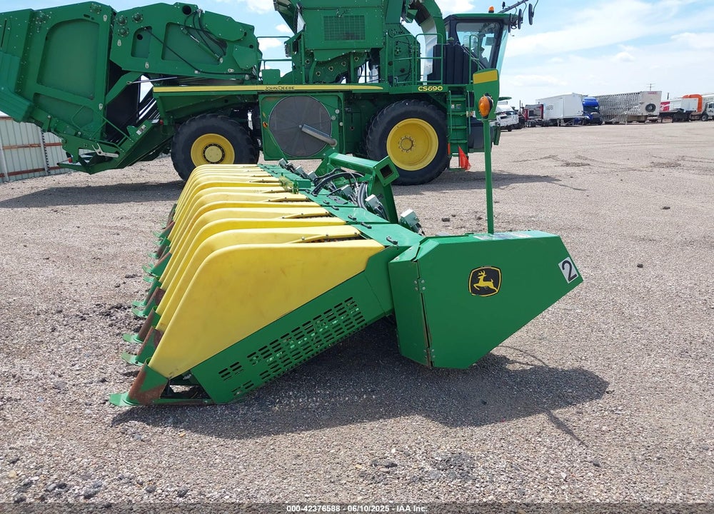 2014 JOHN DEERE CS690 COTTON STRIPPER VIN: 1N0C690SCE4050017