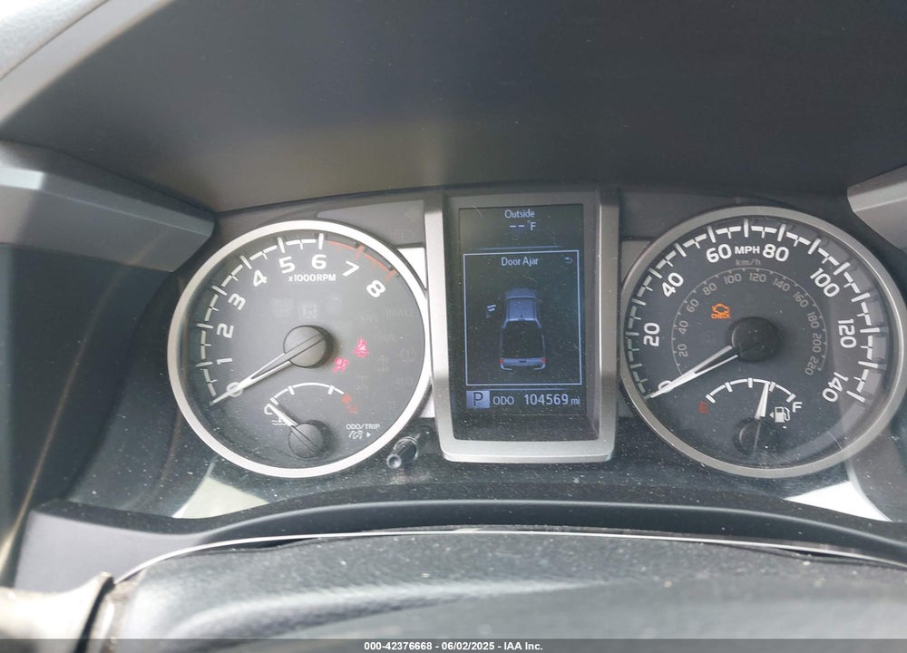 2017 TOYOTA TACOMA DBL CAB/SR/TRDSPT/OR/PRO VIN: 3TMCZ5AN5HM104552