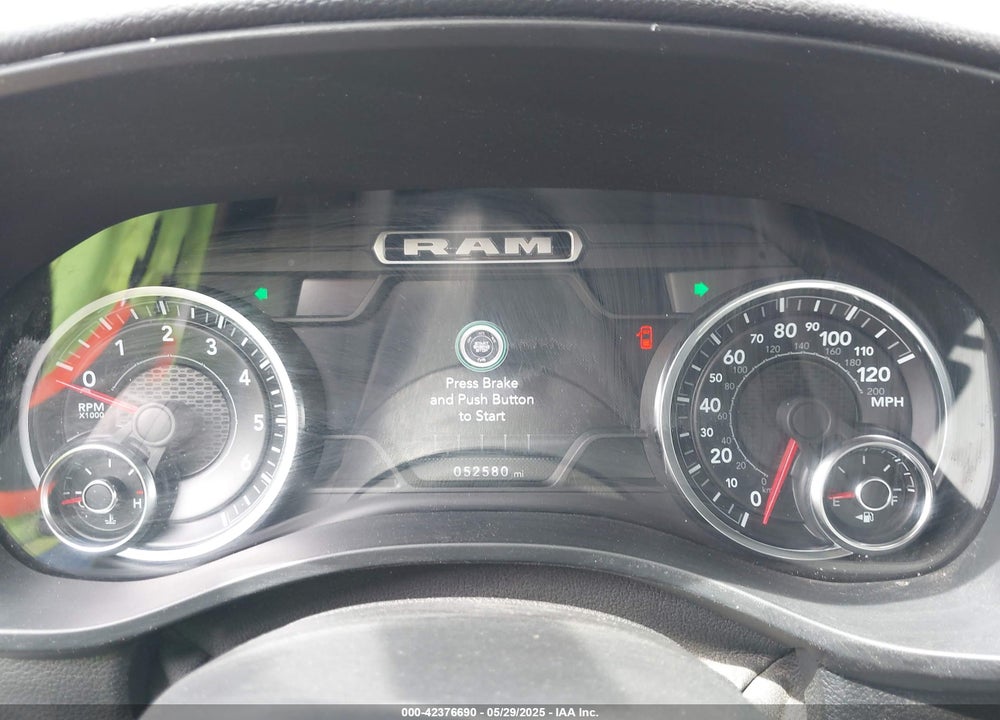 2022 RAM 1500 VIN: 1C6RREBT5NN126017