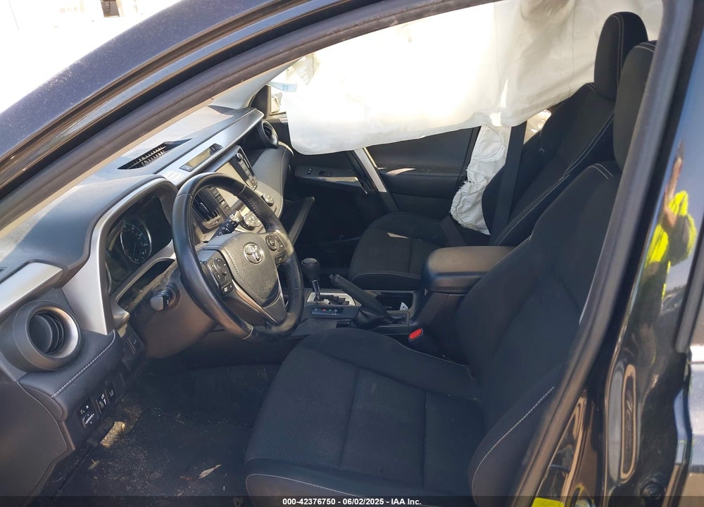 2017 TOYOTA RAV4 HV VIN: JTMRJREV1HD152032
