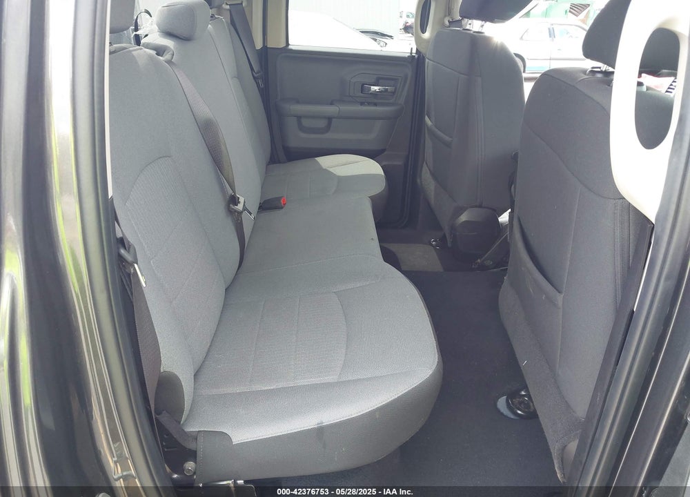 2024 RAM 1500 CLASSIC VIN: 1C6RR6GG9RS135957