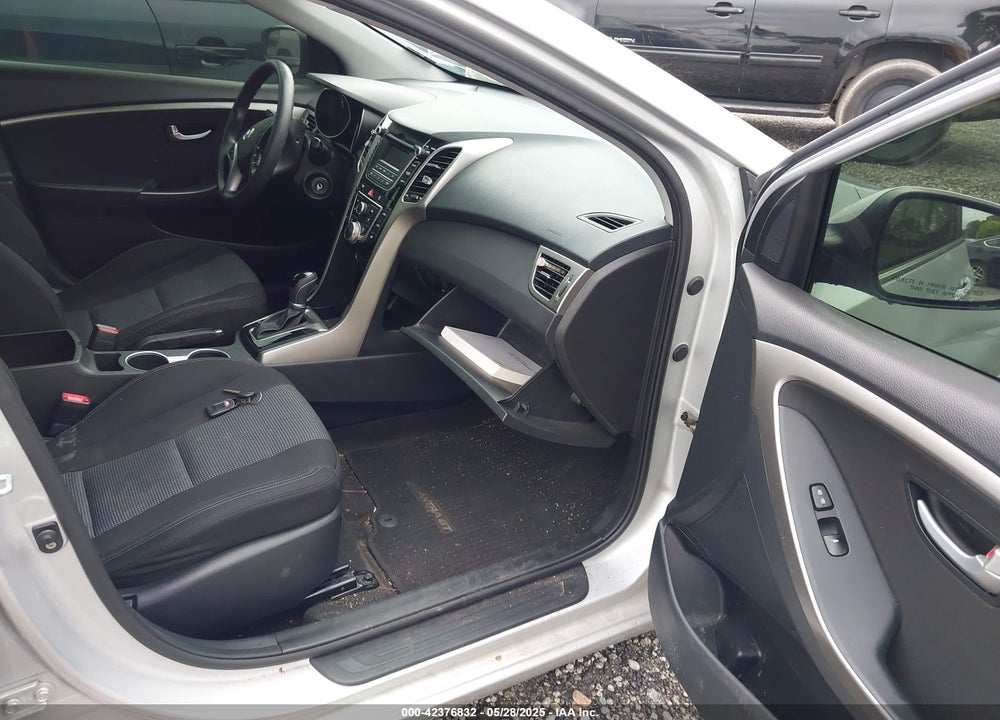 2016 HYUNDAI ELANTRA GT VIN: KMHD35LH4GU326129