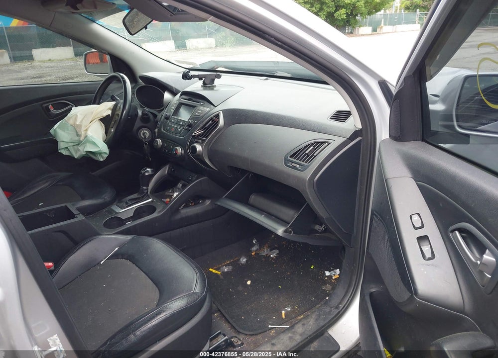 2015 HYUNDAI TUCSON SE VIN: KM8JUCAG9FU995879