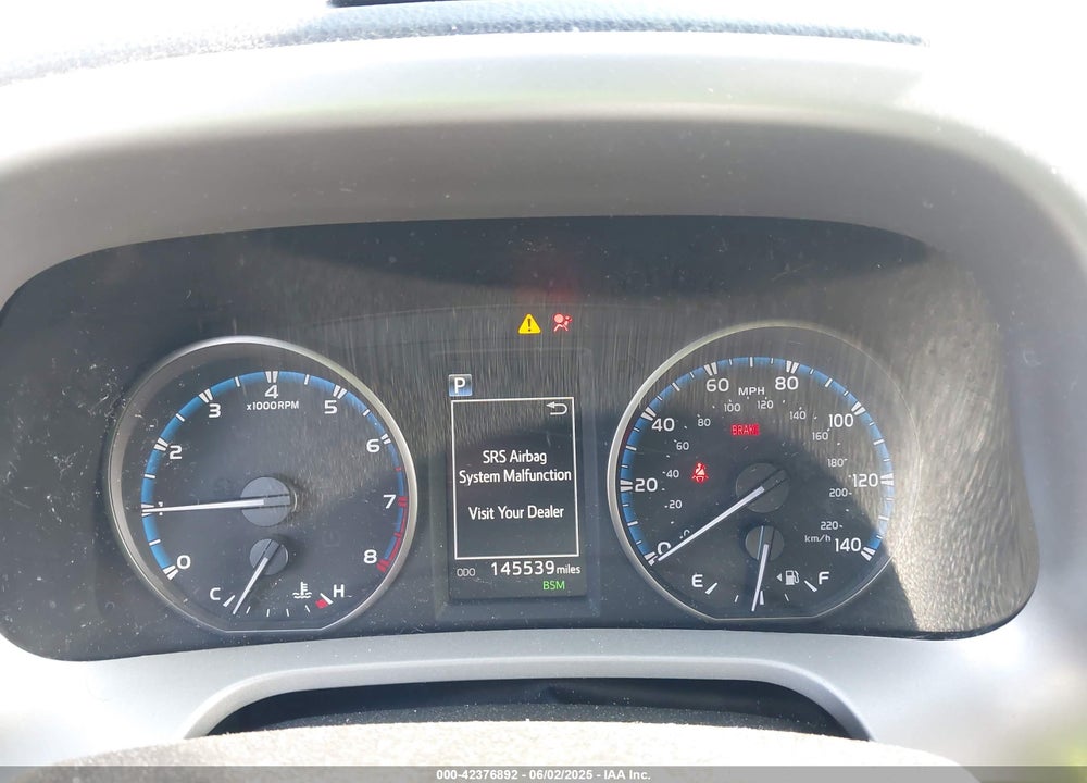 2018 TOYOTA RAV4 VIN: 2T3RFREV0JW704159