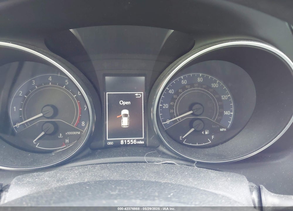 2018 TOYOTA COROLLA IM VIN: JTNKARJEXJJ560278