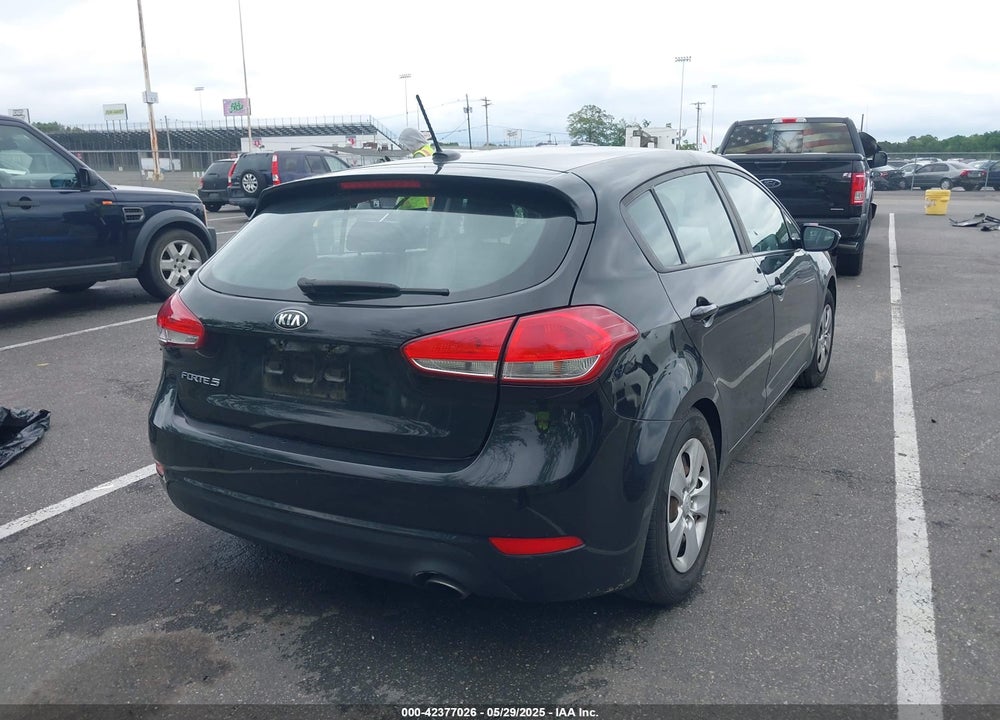 2017 KIA FORTE LX VIN: KNAFK5A81H5695252