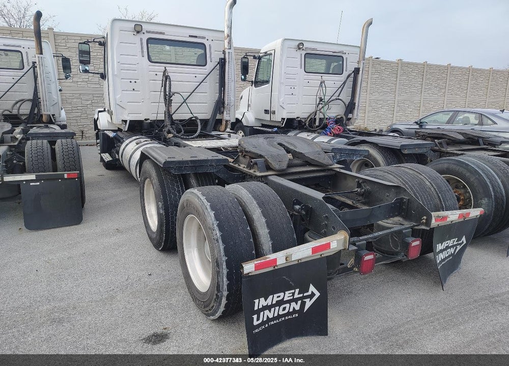 2017 VOLVO VNL VIN: 4V4NC9DG7HN983545