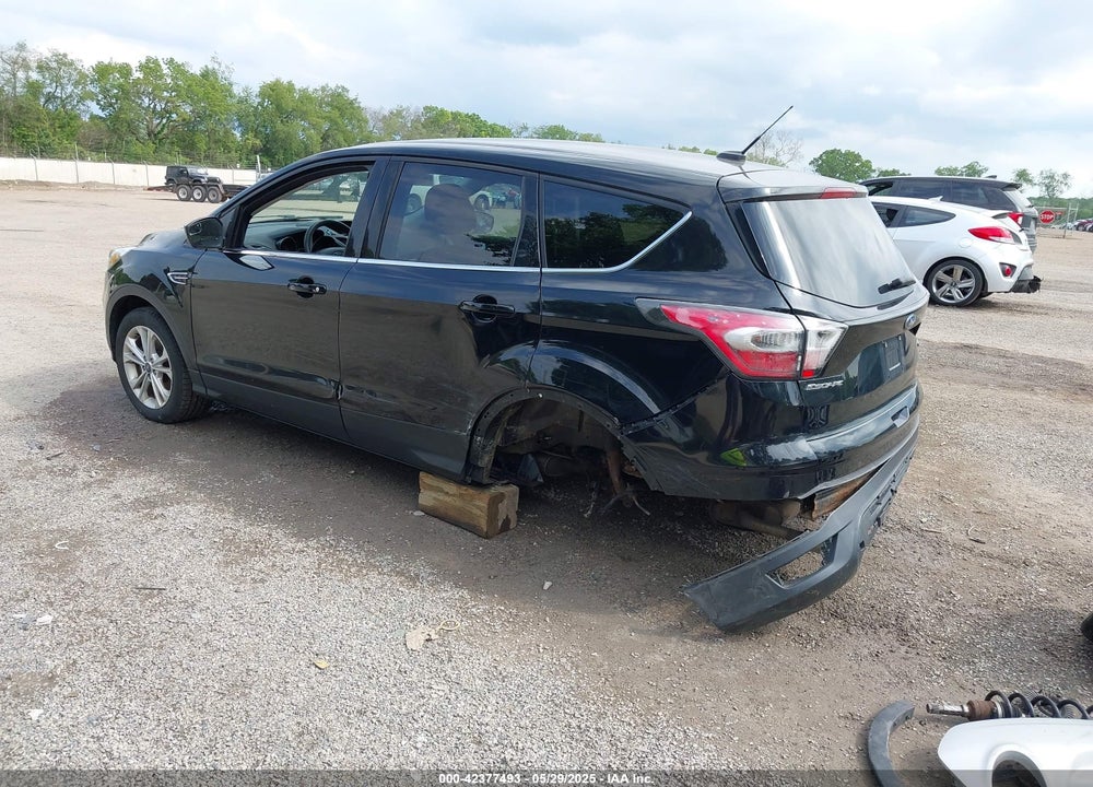 2017 FORD ESCAPE VIN: 1FMCU9GD2HUB40131